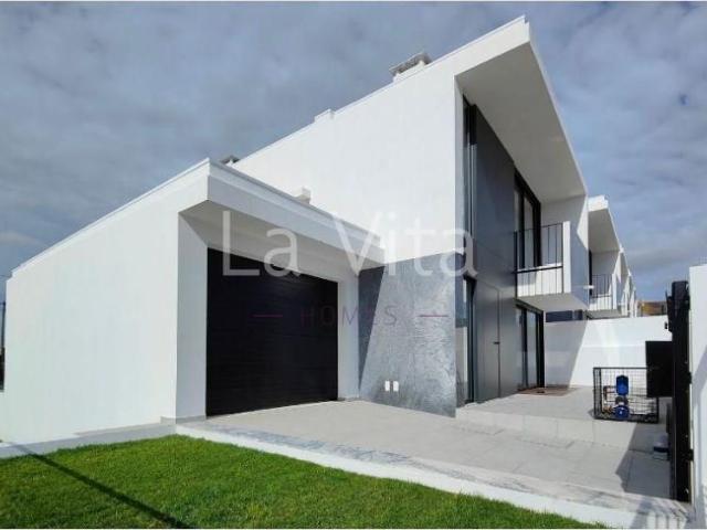 Moradia Nova T3+1 em Porto Salvo, Oeiras. 190m² Porto salvo e barcarena