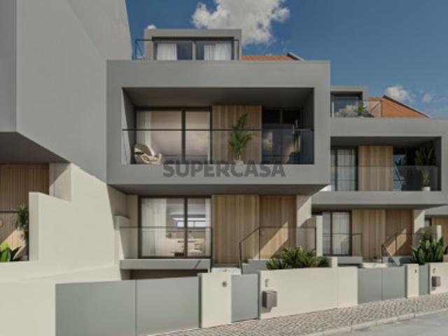 Moradia Nova T3 com Fantástica Vista de Mar em Ribamar