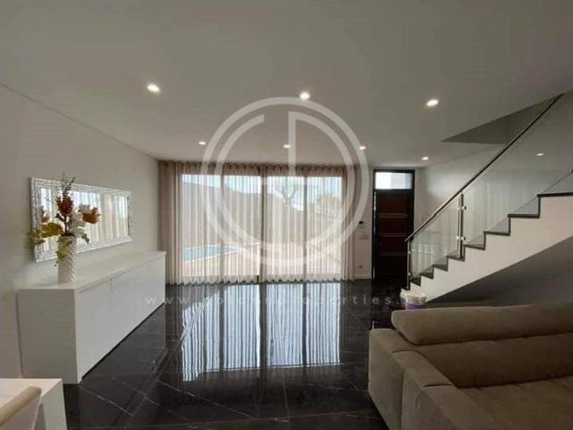Moradia nova T3 geminada em Branqueira, Albufeira