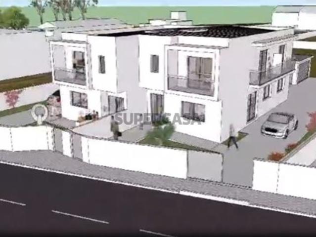 Moradia nova T4+1 geminada em Maceda, Ovar