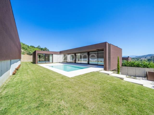 Moradia Nova T4 Individual em Gondizalves Braga