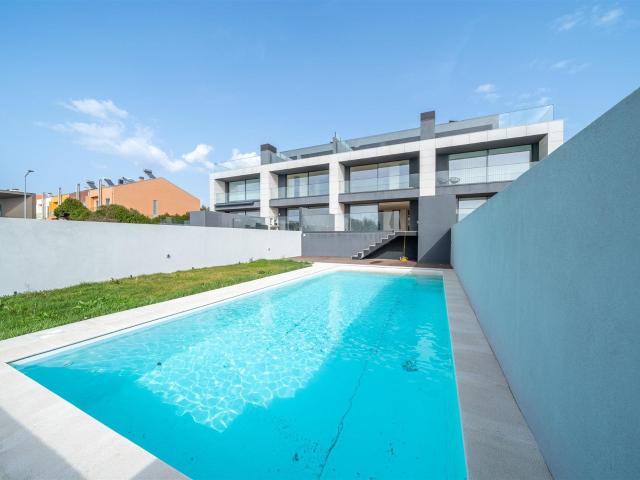 Moradia Nova T4, Vista Mar e Piscina em Canidelo 271m² Canidelo