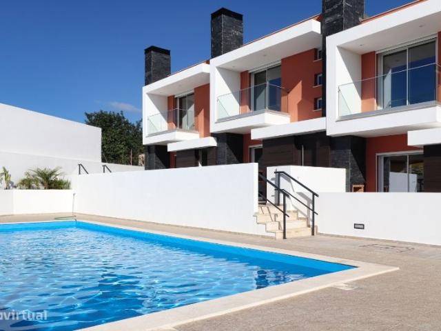 Moradia Nova V2 em Condomnio com Piscina Albufeira