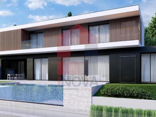 Moradia NOVA V3, Esqueiros