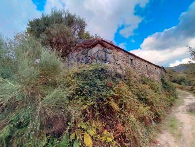 Moradia, Outeiro