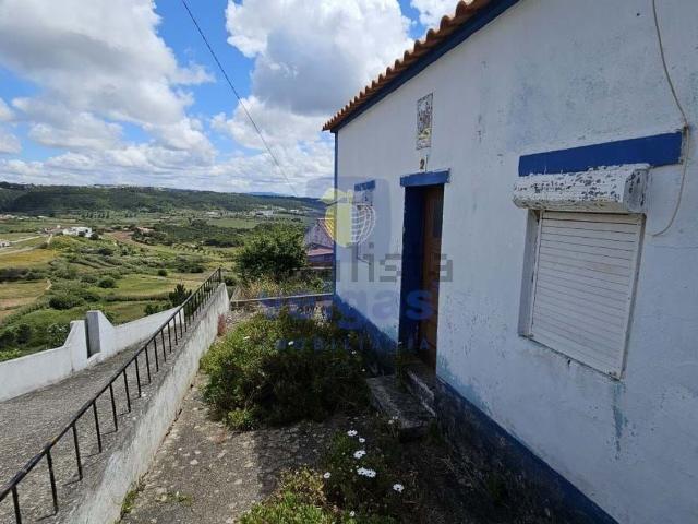 Moradia, Óbidos e Sobral da Lagoa