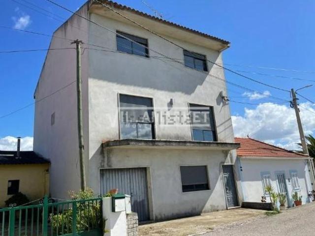 Moradia, Olaia e Paço