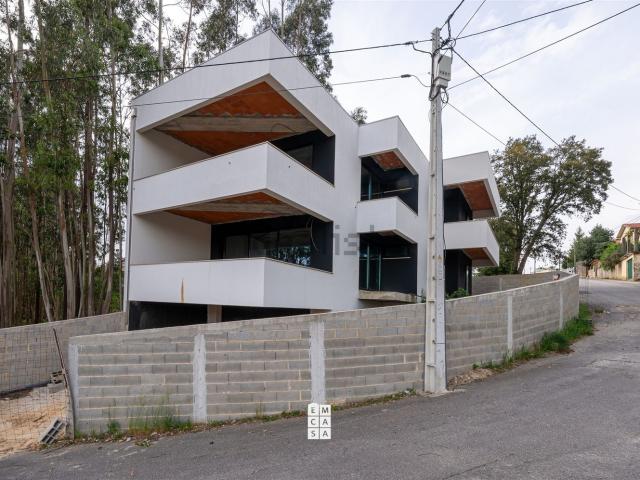 Moradia, Oliveira de Azeméis Santiago da Riba Ul Ul Macinhata da Seixa Madail