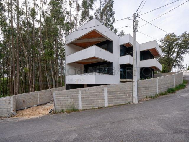 Moradia, Oliveira de Azeméis Santiago da Riba Ul Ul Macinhata da Seixa Madail
