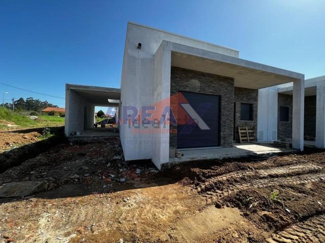 Moradia, Oliveira de Azeméis Santiago da Riba Ul Ul Macinhata da Seixa Madail