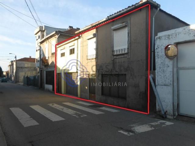 Moradia, Oliveira do Douro