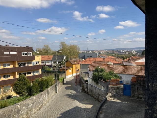 Moradia, Oliveira do Douro