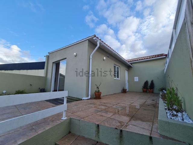 Moradia, Oliveira do Douro