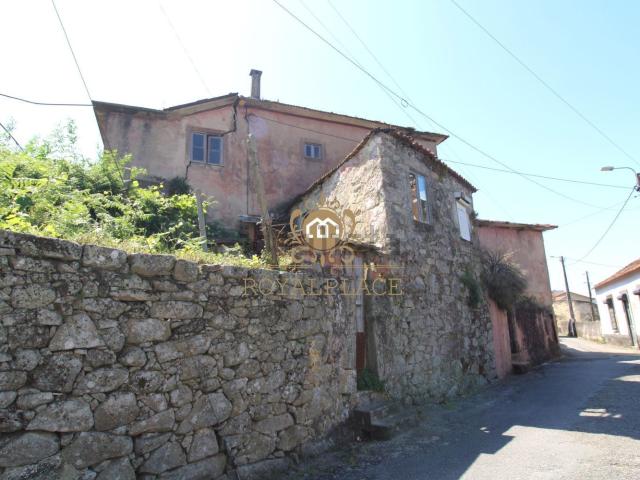 Moradia, Oliveira do Douro