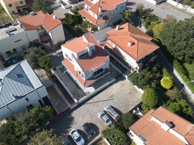 Moradia, Oliveira do Douro