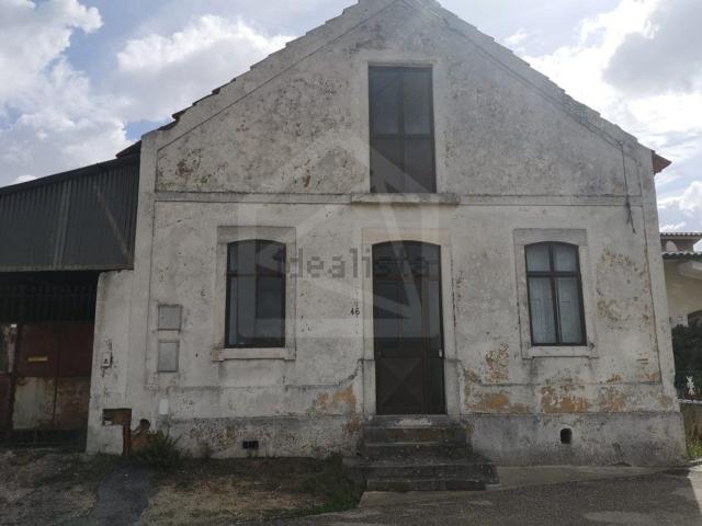 Moradia, Amoreira da Gândara Paredes do Bairro Ancas