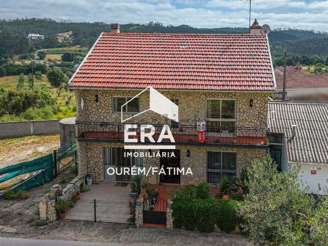 Moradia, Atouguia