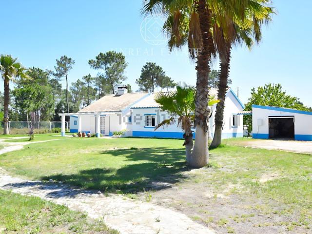 Moradia, Azeitão