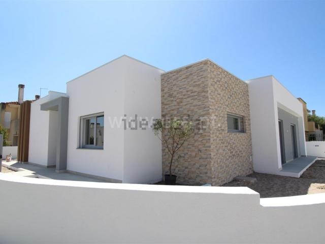 Moradia, Azeitão