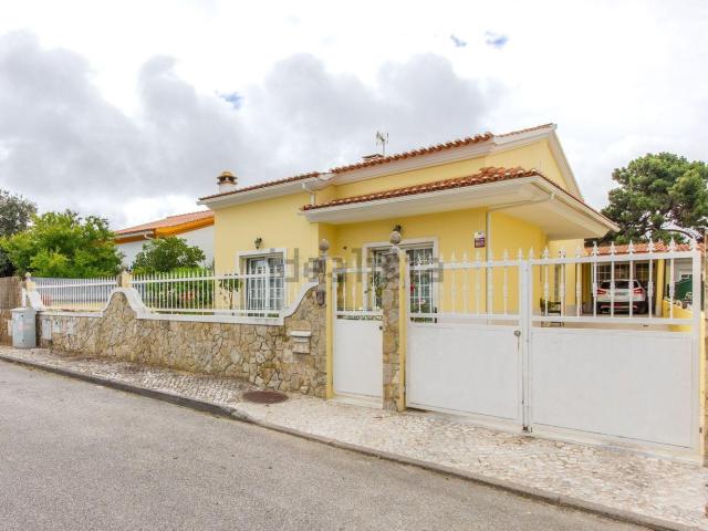 Moradia, Azeitão