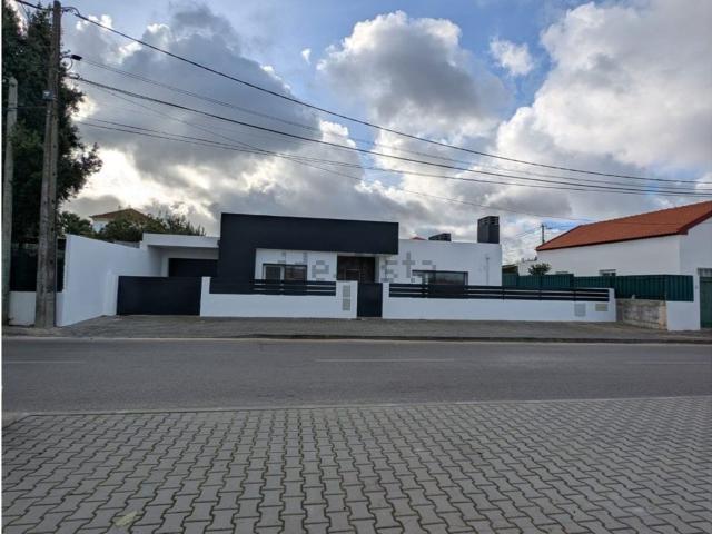 Moradia, Azeitão