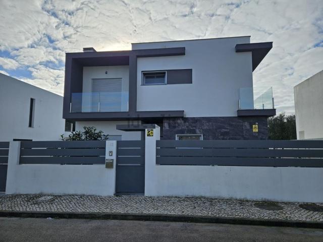 Moradia, Azeitão