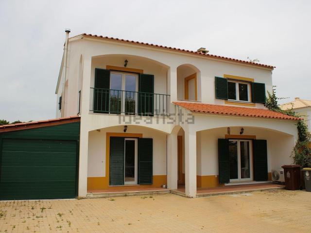 Moradia, Azeitão