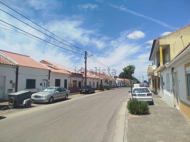 Moradia, Azinhaga