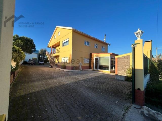 Moradia, A dos Cunhados e Maceira