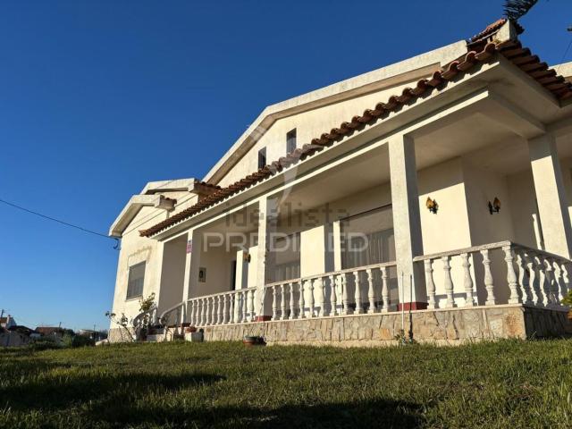 Moradia, Achete Azoia de Baixo Póvoa de Santarém