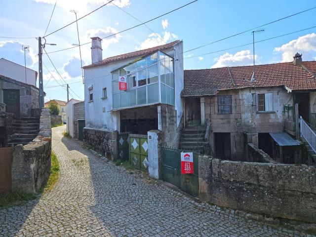 Moradia, Adão
