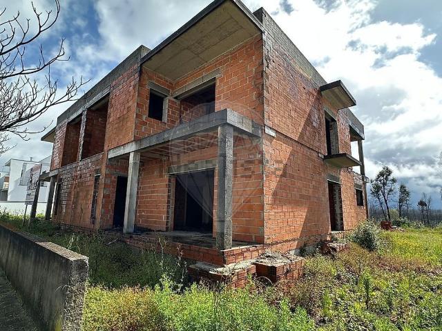 Moradia, Albergaria a Velha e Valmaior