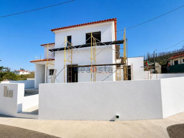 Moradia, Albergaria a Velha e Valmaior