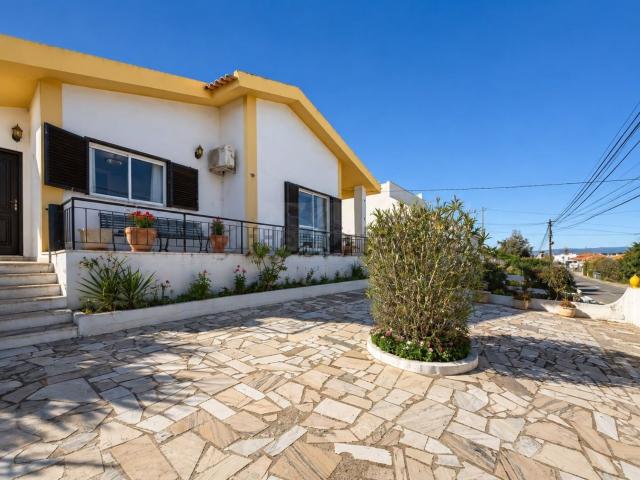Moradia, Algoz