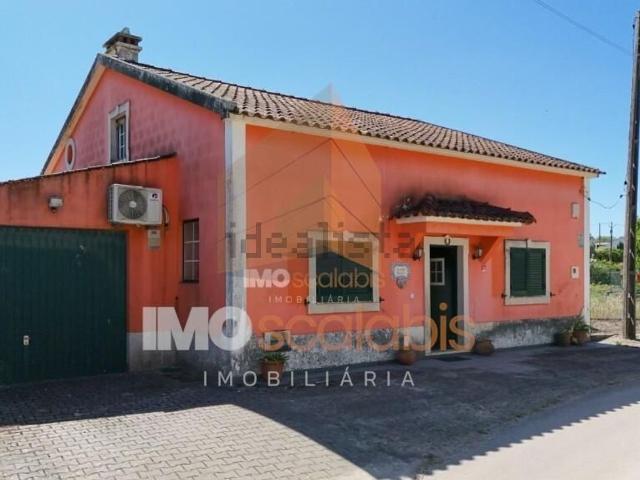 Moradia, Almoster