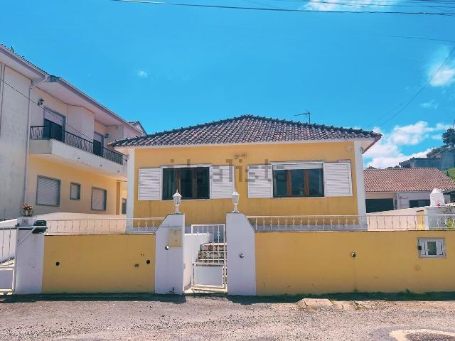 Moradia, Almargem do Bispo Pêro Pinheiro Montelavar