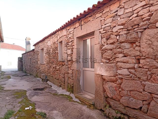 Moradia, Almeida