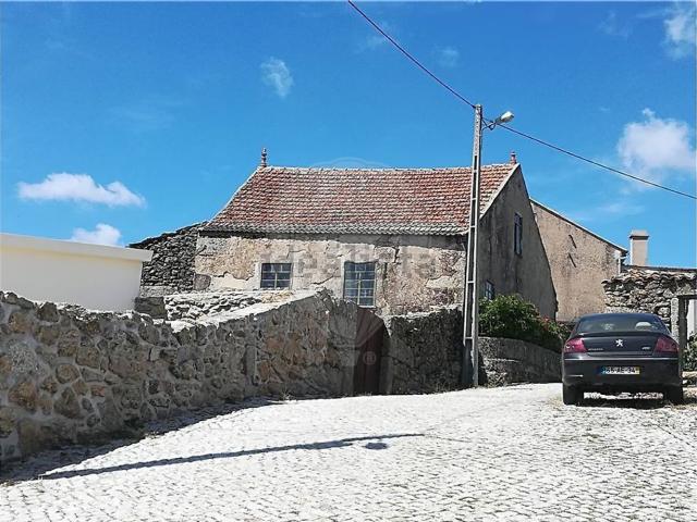 Moradia, Almeida