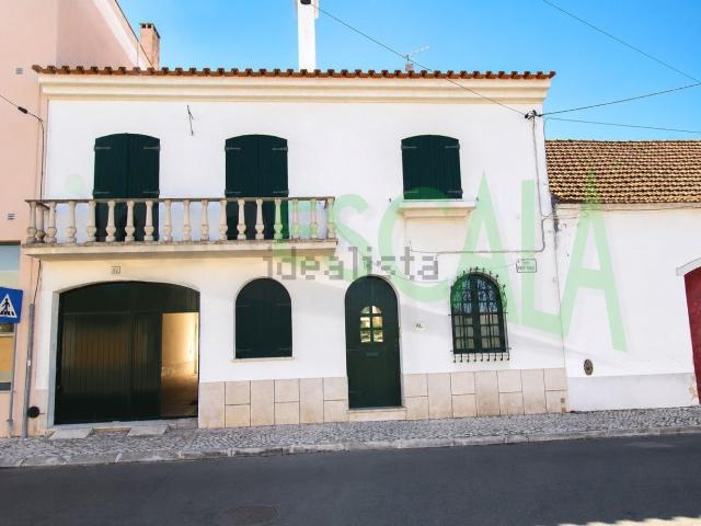 Moradia, Almeirim