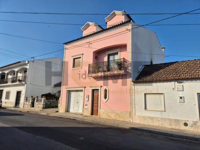 Moradia, Almeirim