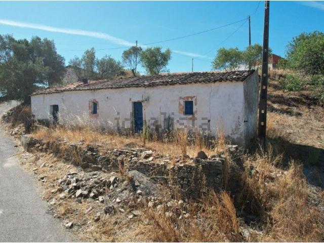 Moradia, Alte