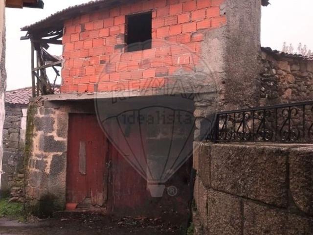 Moradia, Alvarelhos