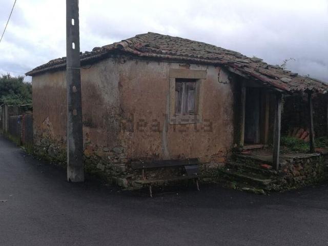 Moradia, Alvares