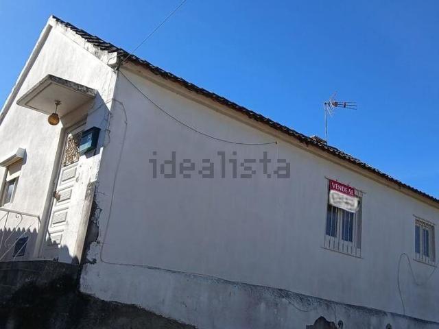 Moradia, Alvares