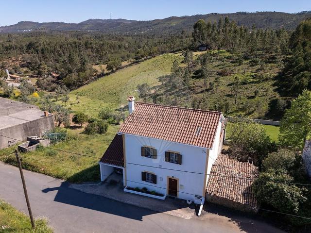 Moradia, Amêndoa