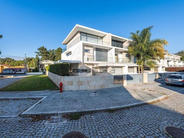 Moradia, Antas e Abade de Vermoim