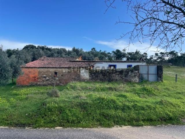 Moradia antiga em Vale Arneiro, Martinchel