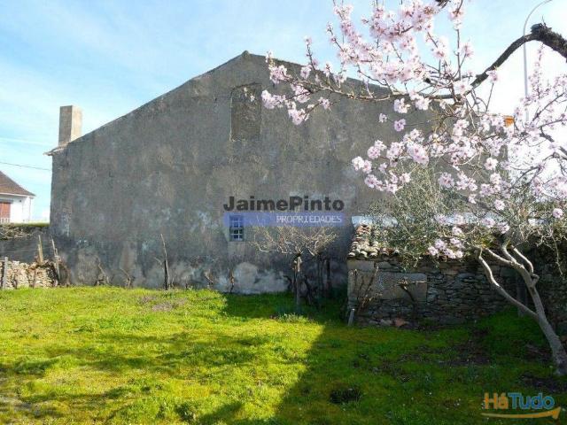 Moradia antiga, simples, térrea. Portugal, Figueira de Castelo Rodrigo, Escalhão. | 26084075896