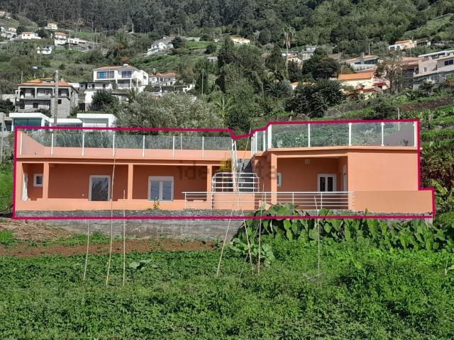 Moradia, Arco da Calheta
