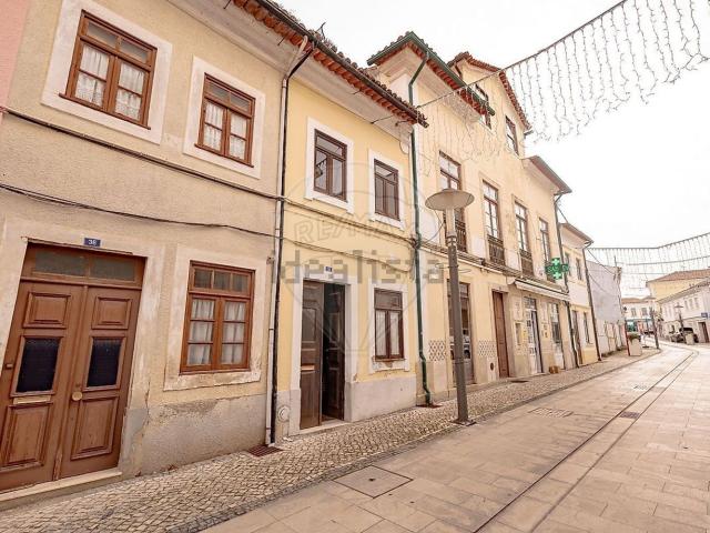 Moradia, Arcos e Mogofores